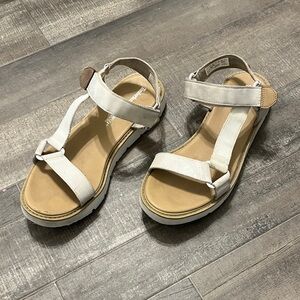 Timberland Tan and Beige Sandals